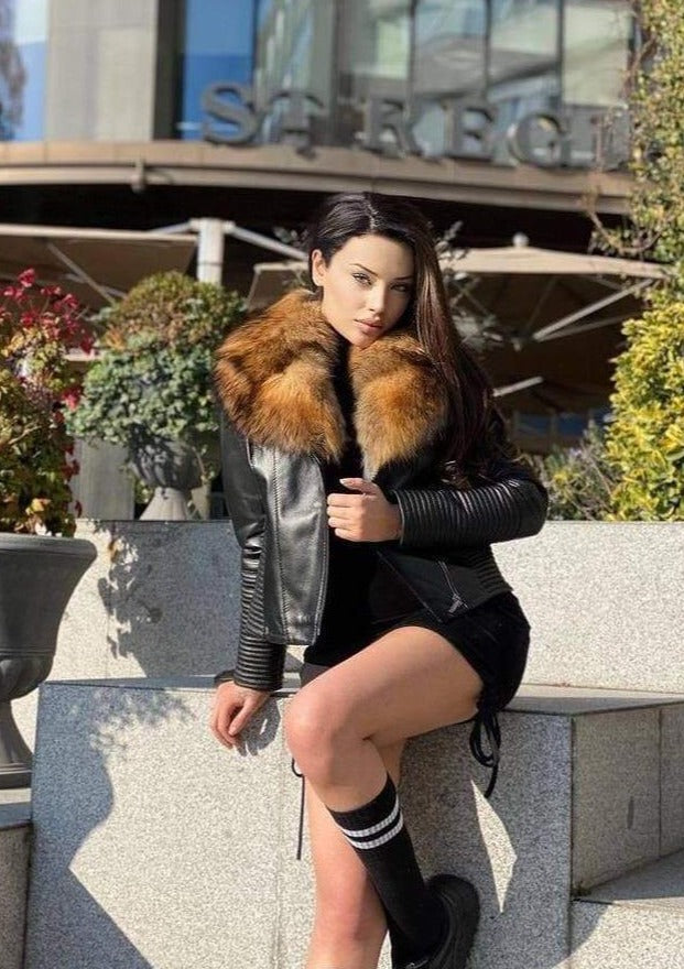 Leather jacket with raccoon fur collar sale